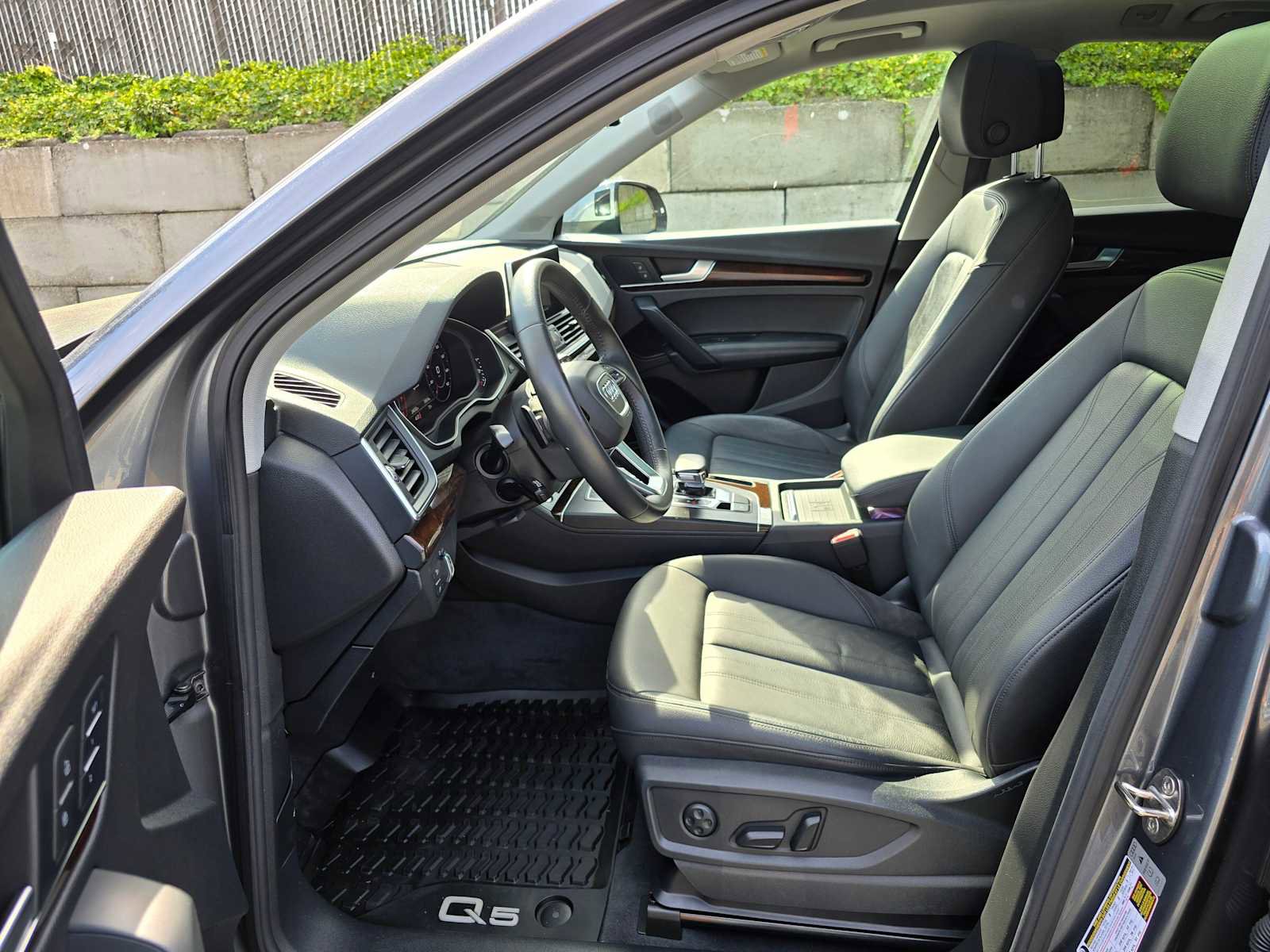 Used 2020 Audi Q5 2.0T Premium Plus AWD/4WD image 20