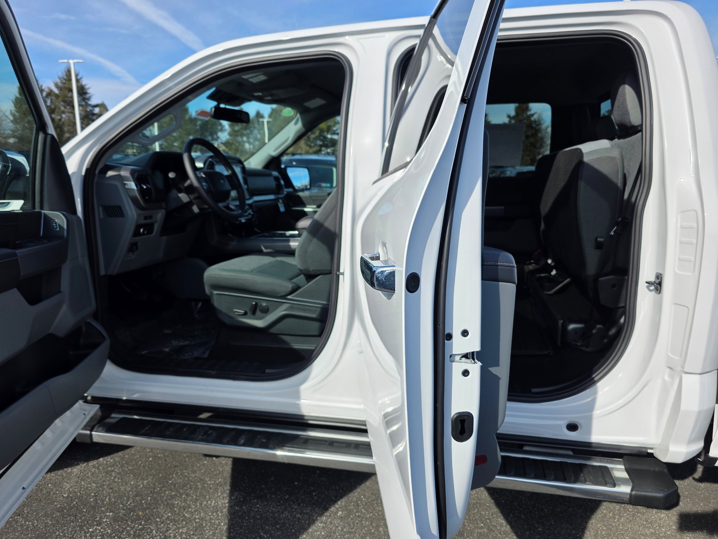 New 2026 Ford F150 XLT w/ Equipment Group 302A MID image 10