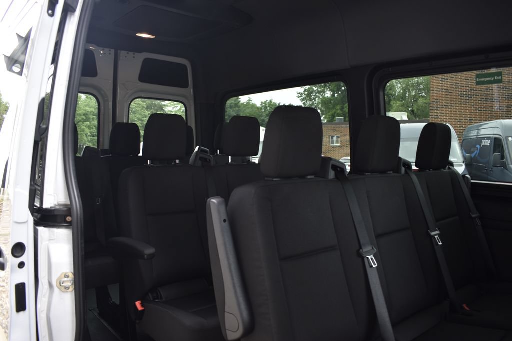 Used 2024 Mercedes-Benz Sprinter 2500 image 9