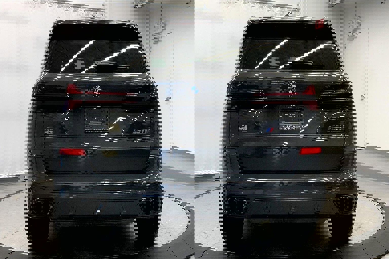 Used 2025 BMW X5 M60i w/ Executive Package image 3