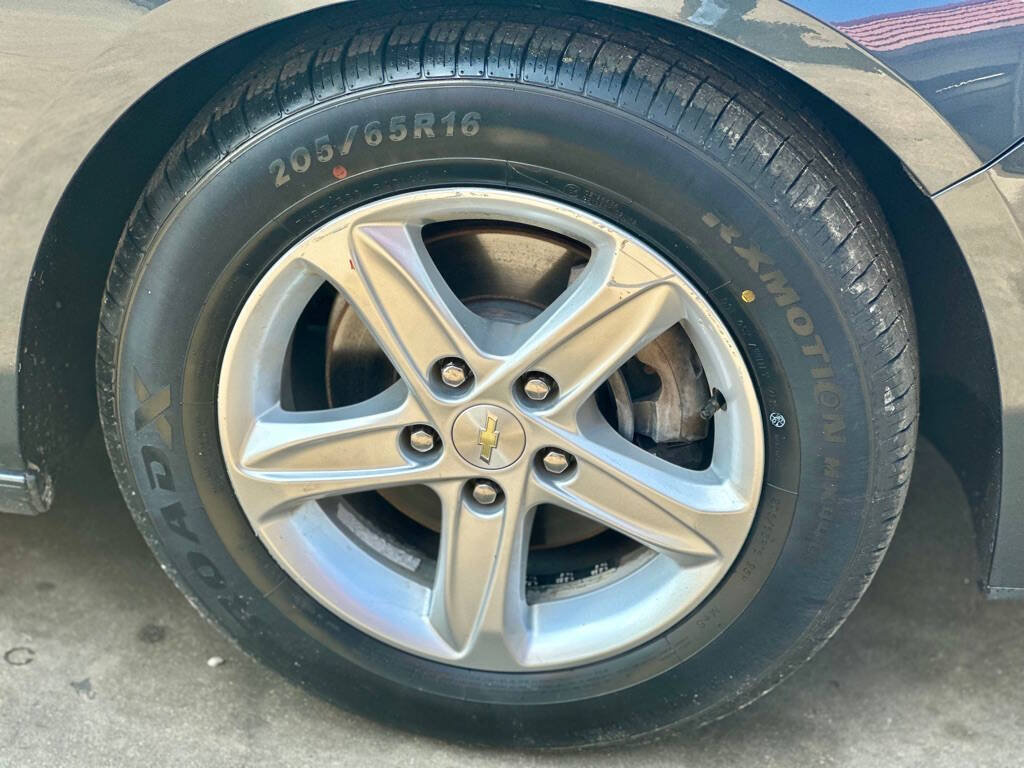 Used 2020 Chevrolet Malibu LS FWD image 4