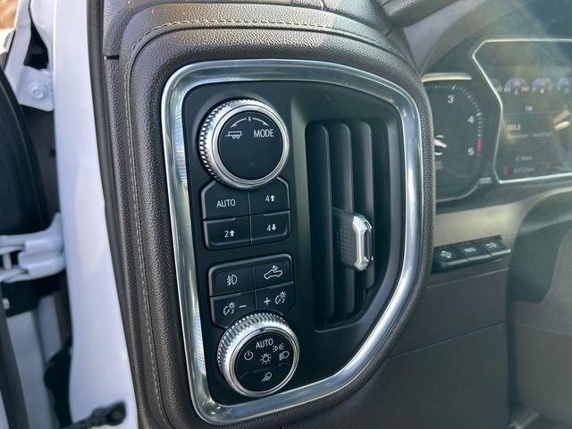Used 2022 GMC Sierra 3500 Denali w/ Denali Ultimate Package AWD/4WD image 22