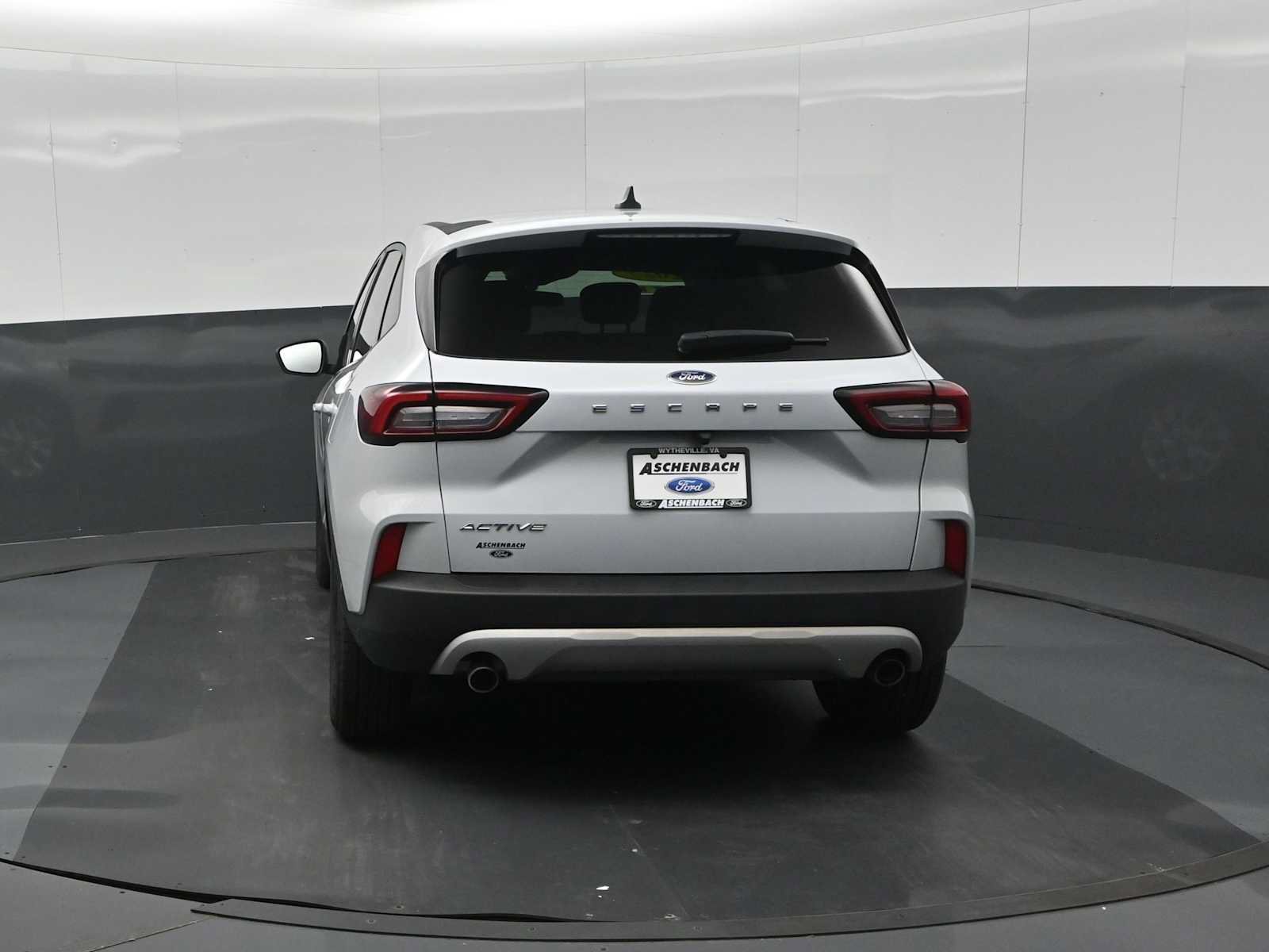 Certified 2025 Ford Escape Active w/ Cold Weather Package FWD image 7