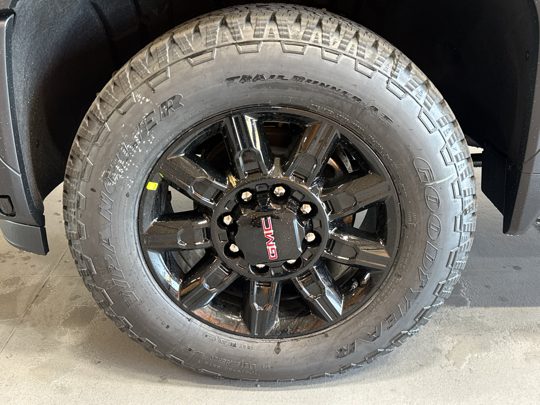 New 2026 GMC Sierra 2500 AT4 w/ AT4 Premium Plus Package AWD/4WD image 9