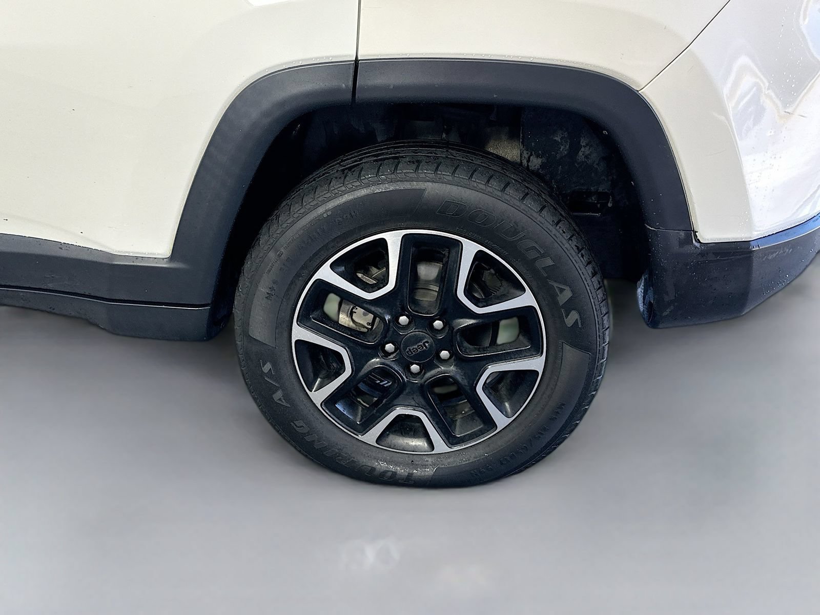 Used 2021 Jeep Compass Trailhawk AWD/4WD image 31
