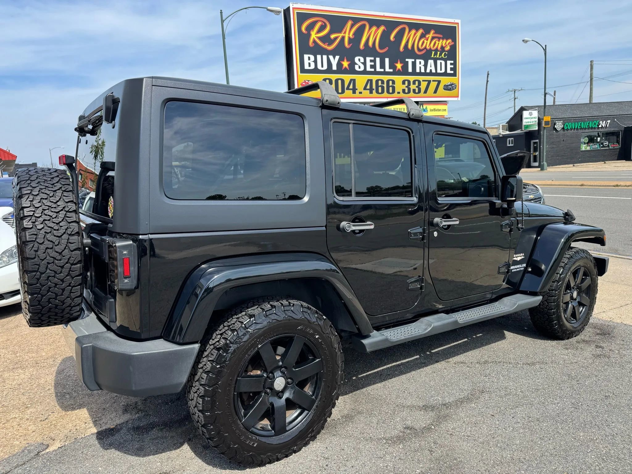 Used 2013 Jeep Wrangler Unlimited Sahara w/ Connectivity Group image 3