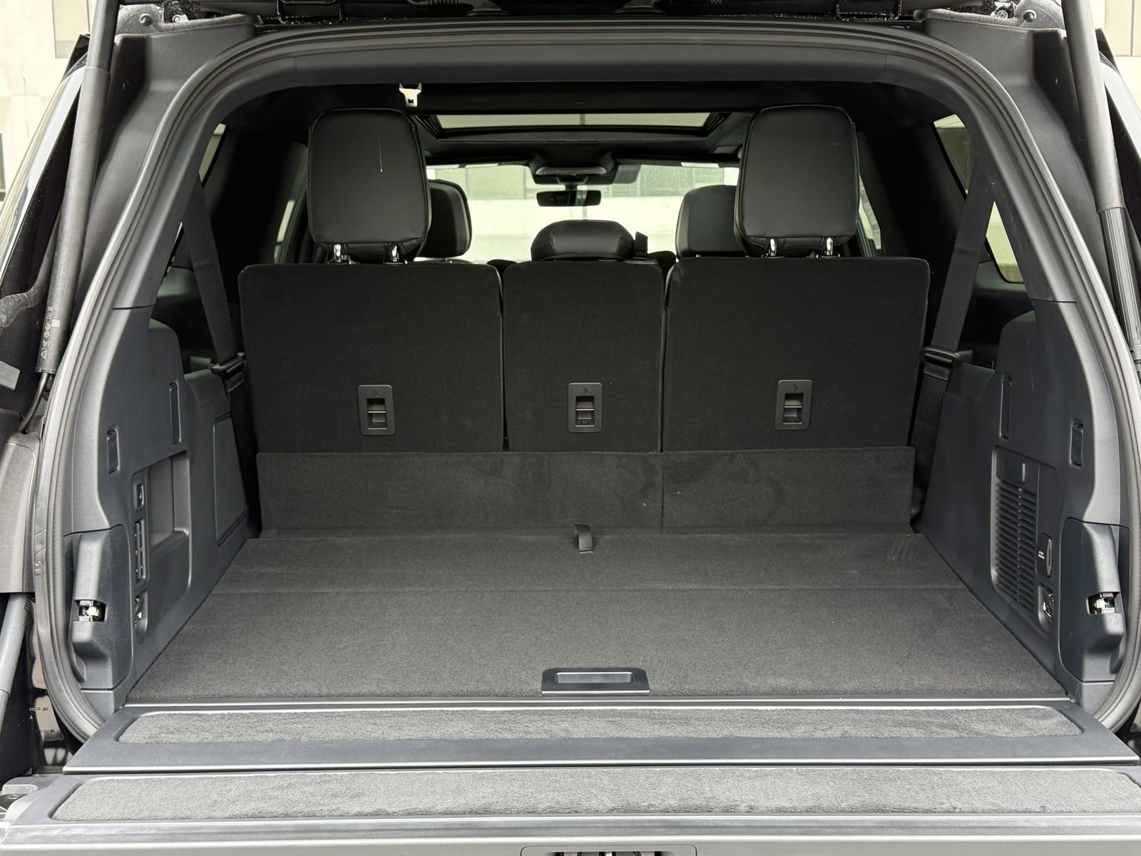 New 2026 Lincoln Navigator L Reserve AWD/4WD image 16