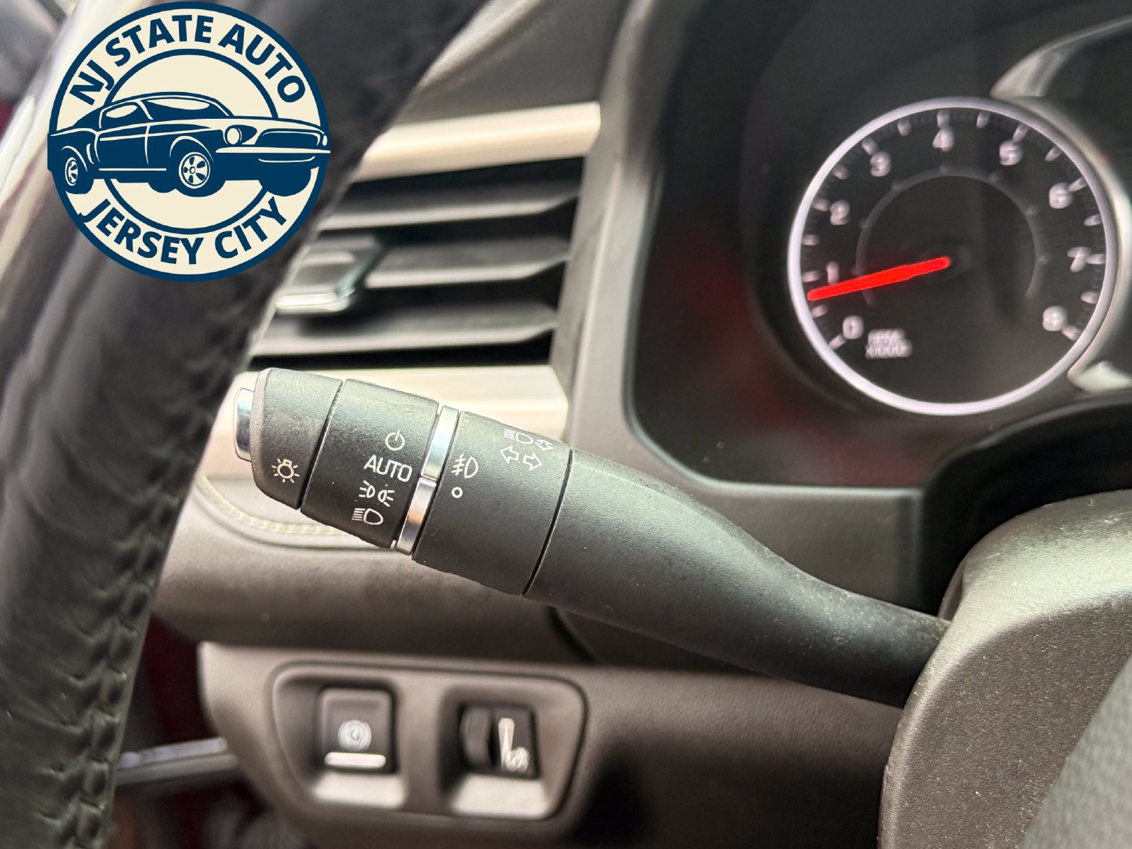 Used 2017 GMC Acadia SLE w/ Driver Alert Package I AWD/4WD image 34