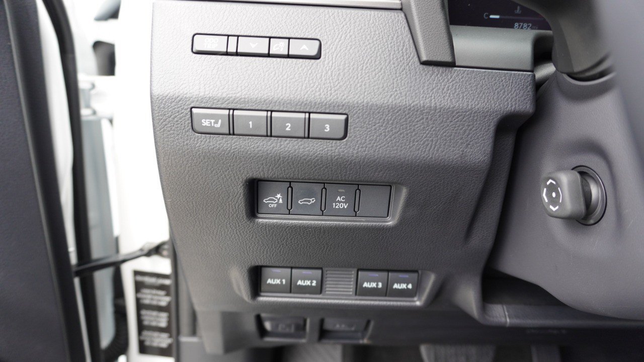 Certified 2025 Lexus GX 550 AWD/4WD image 19