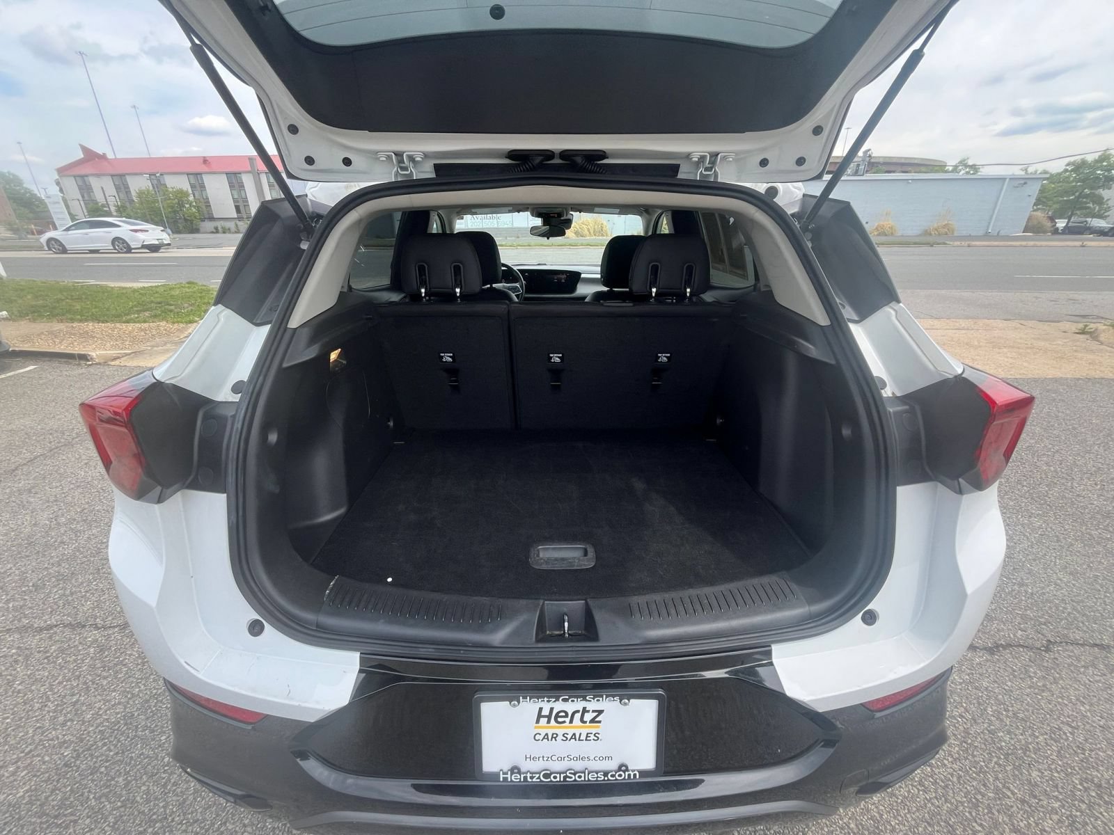 Used 2024 Buick Encore GX Sport Touring FWD image 29