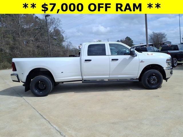 New 2026 RAM 3500 Tradesman AWD/4WD image 2