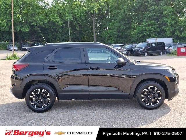 Used 2023 Chevrolet TrailBlazer LT FWD image 9