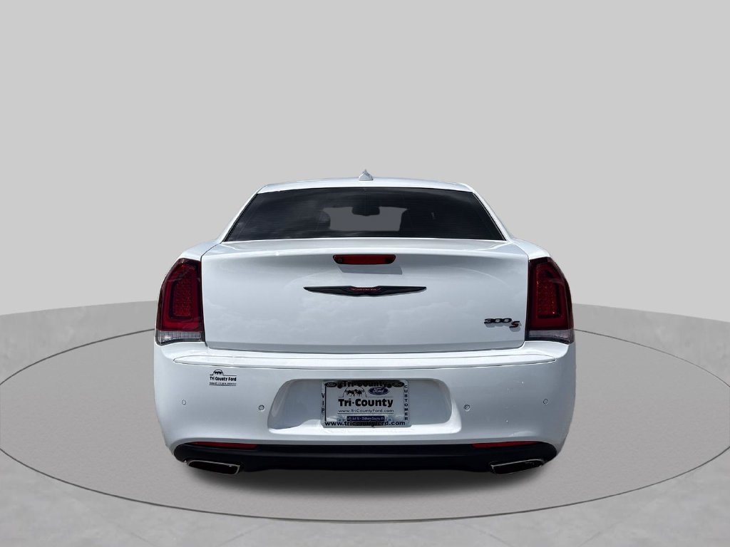 Used 2023 Chrysler 300 S w/ Comfort Group RWD image 6