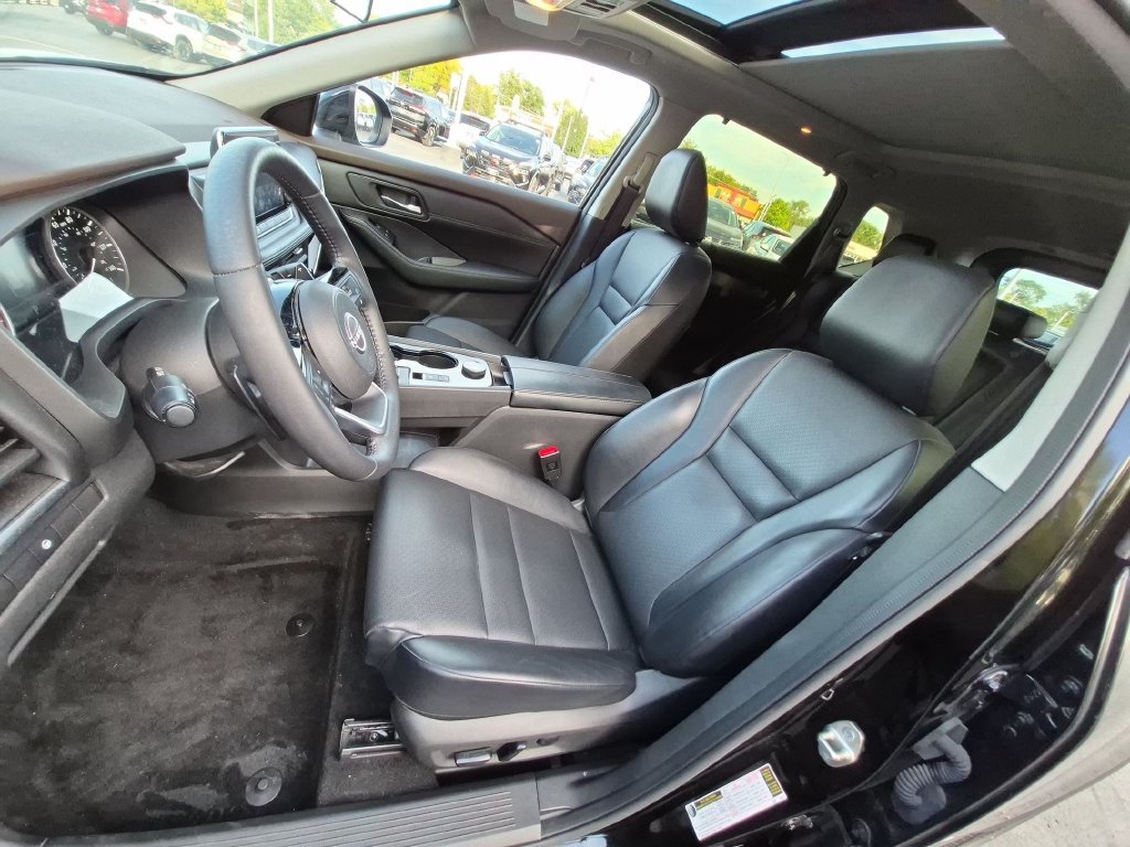 Used 2023 Nissan Rogue SV w/ SV Premium B Package AWD/4WD image 11