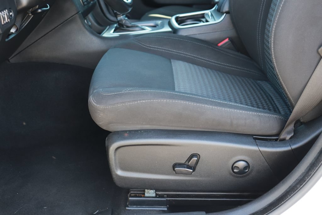 Used 2023 Dodge Charger SXT RWD image 10