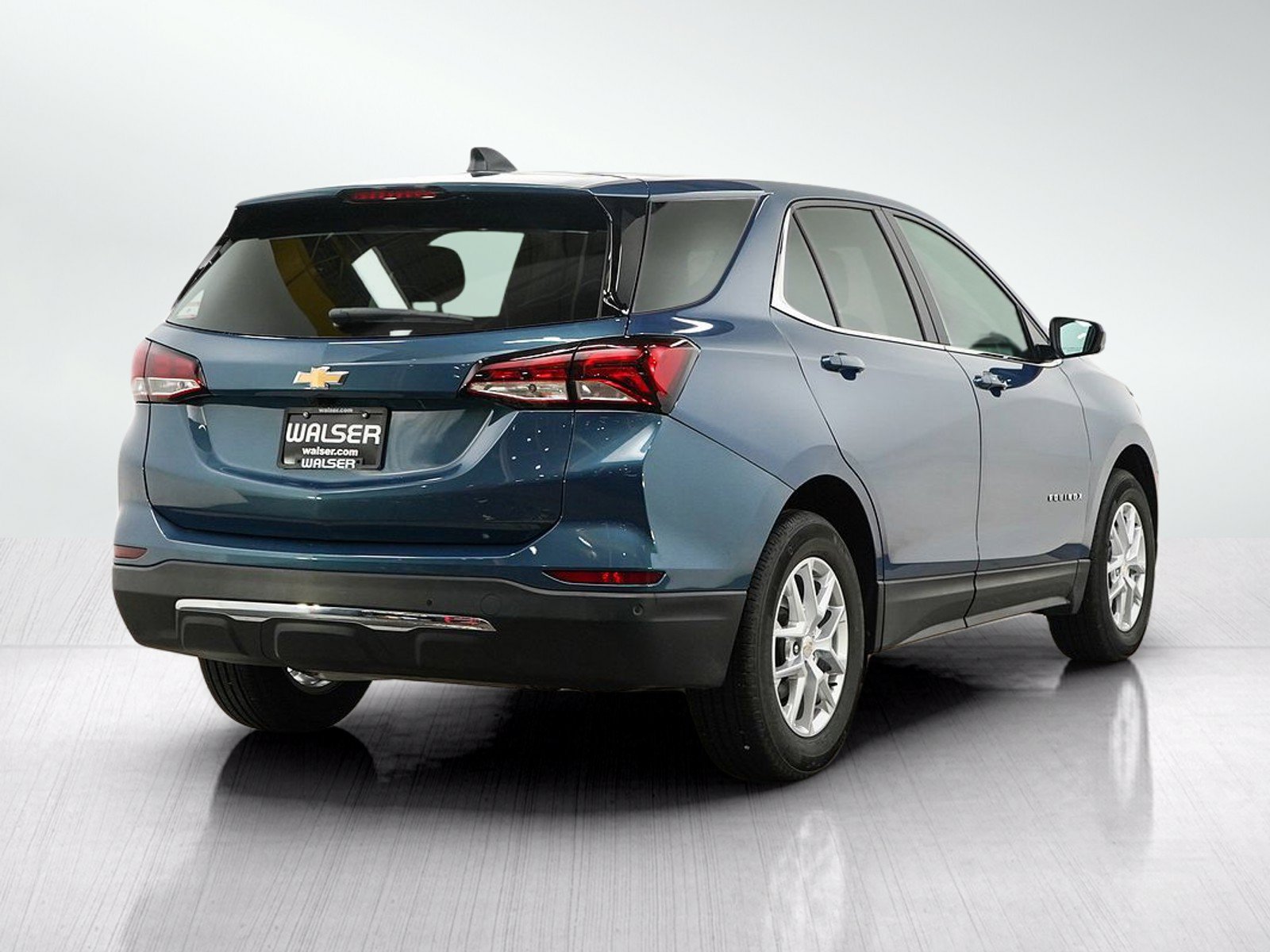 Used 2024 Chevrolet Equinox LT FWD image 5