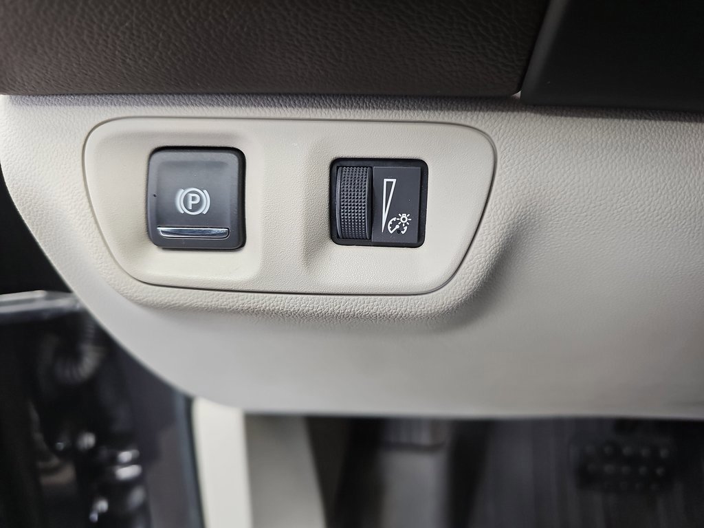 Used 2018 GMC Acadia Denali w/ Technology Package image 25