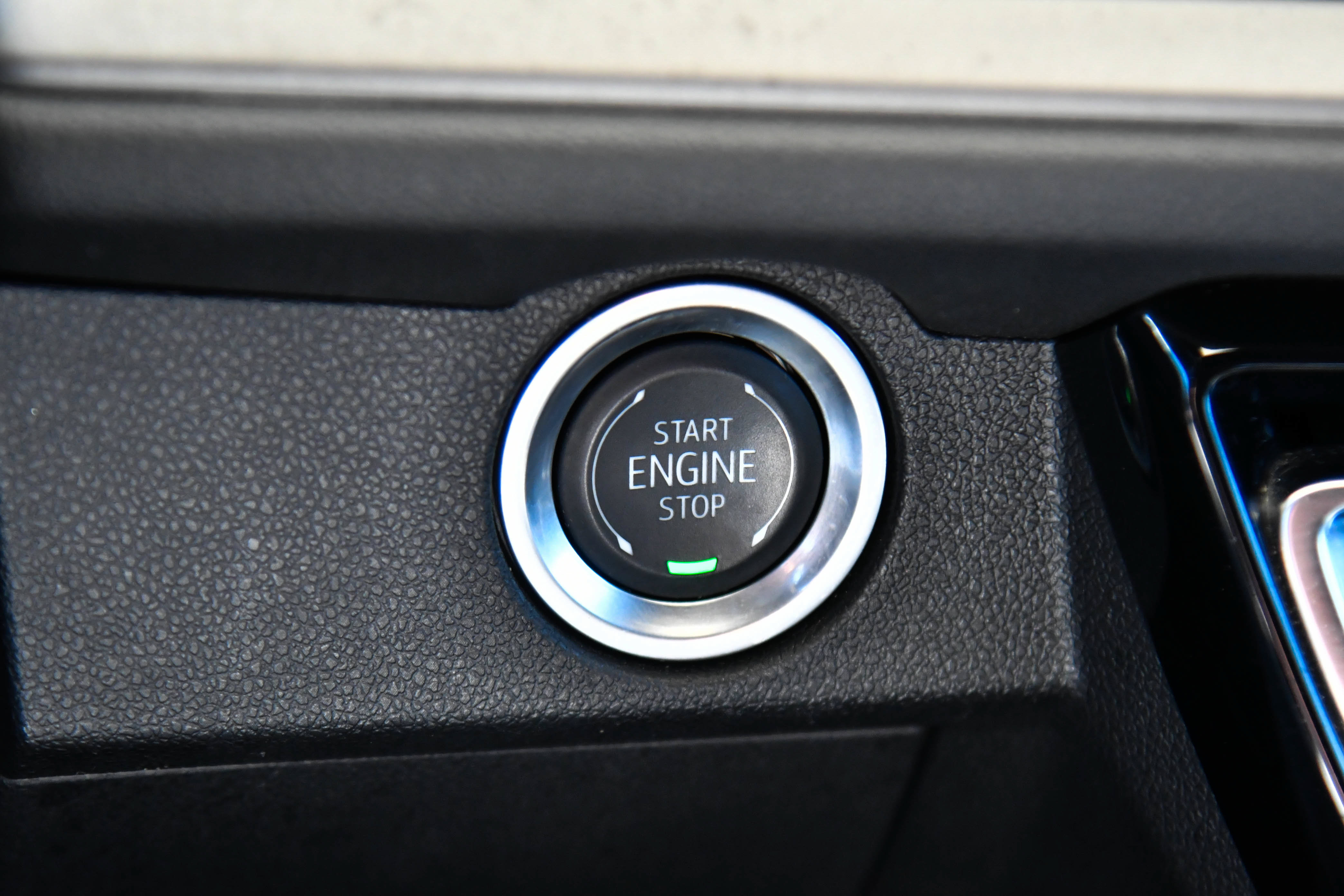 Used 2024 Chevrolet Traverse LT FWD image 35
