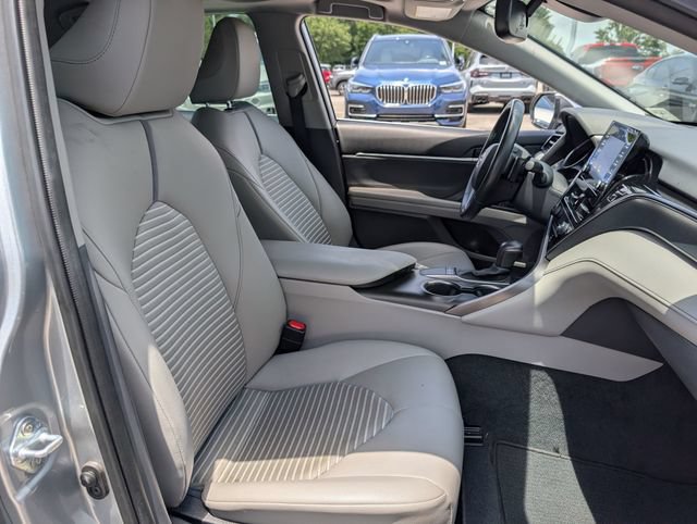 Used 2023 Toyota Camry SE w/ Convenience Package FWD image 32