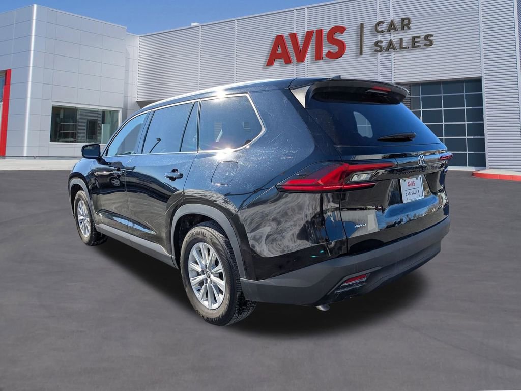 Used 2025 Toyota Grand Highlander AWD image 3