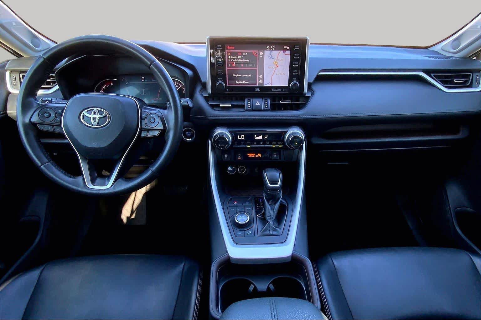 Used 2020 Toyota RAV4 Limited AWD/4WD image 16