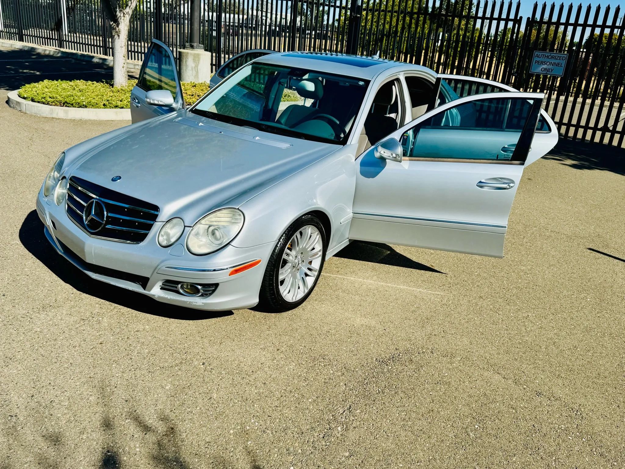 Used 2007 Mercedes-Benz E 350 Sedan image 31