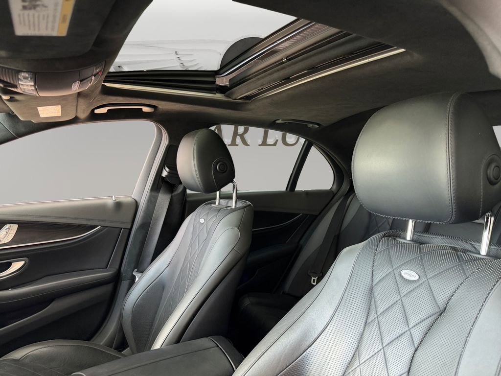 Used 2018 Mercedes-Benz E 300 image 8