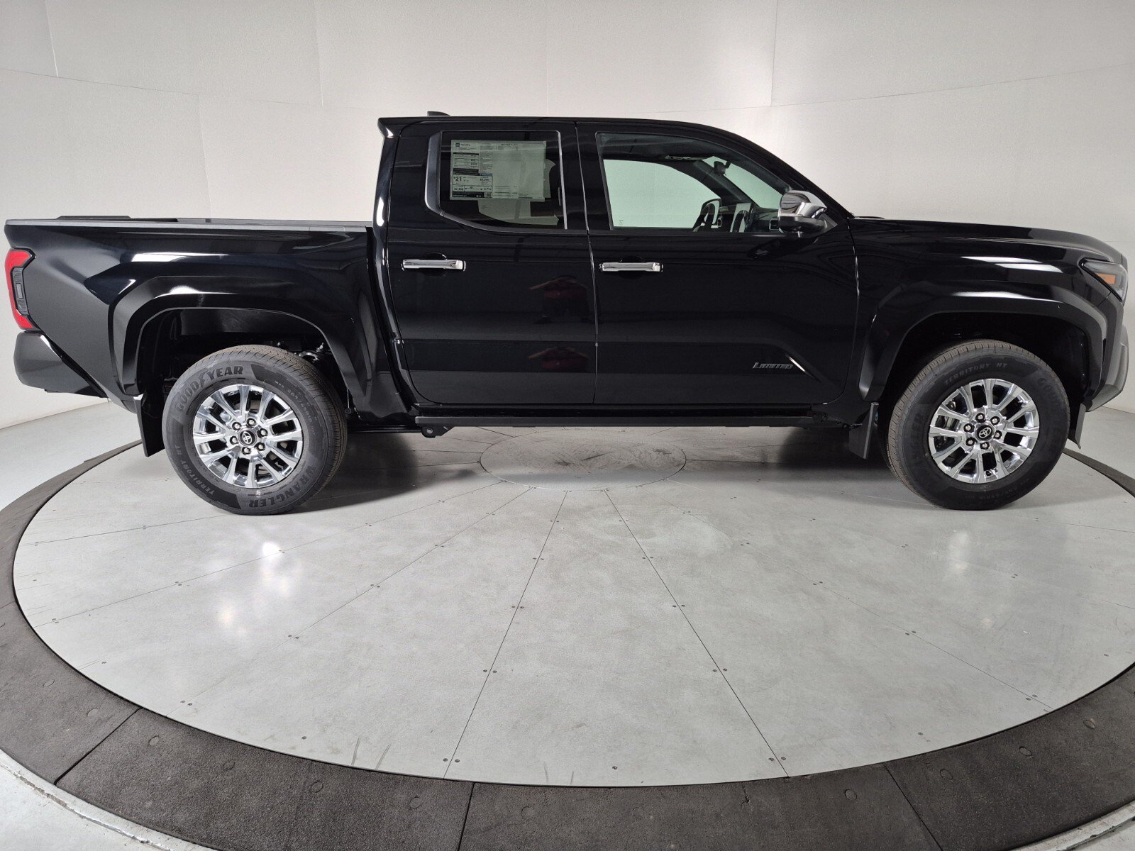 New 2026 Toyota Tacoma SR5 AWD/4WD image 5