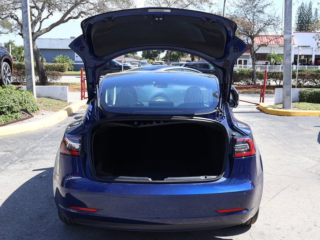 Used 2018 Tesla Model 3 Performance image 16