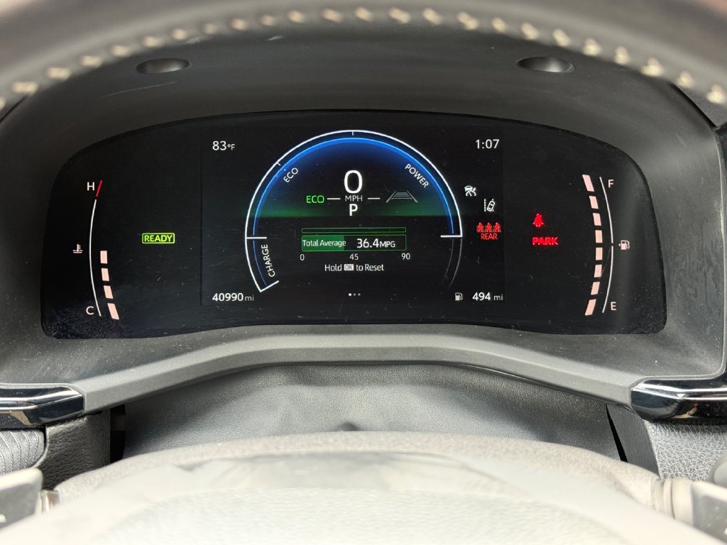 Used 2025 Toyota Camry SE FWD image 31