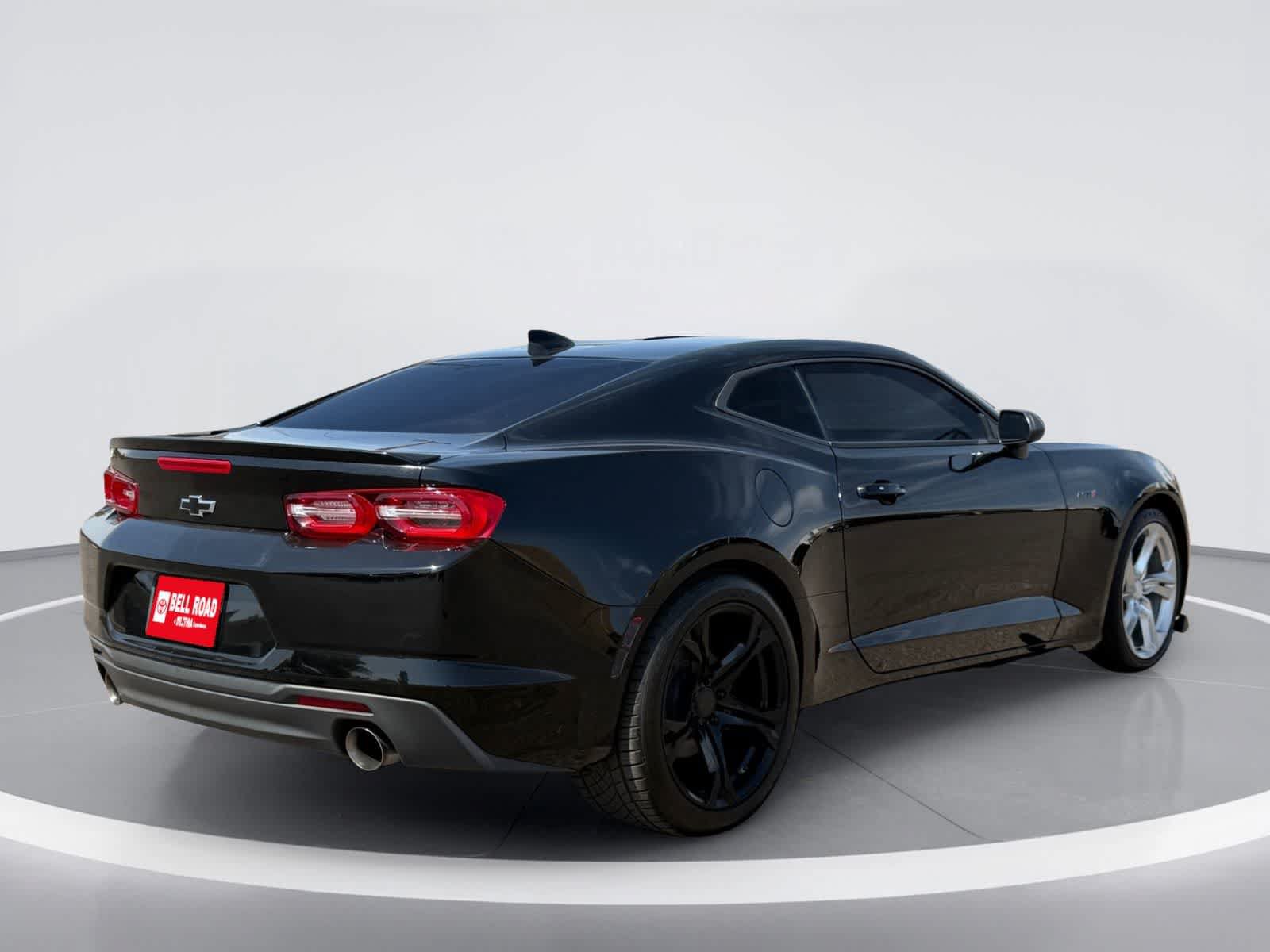 Used 2021 Chevrolet Camaro LT RWD image 5