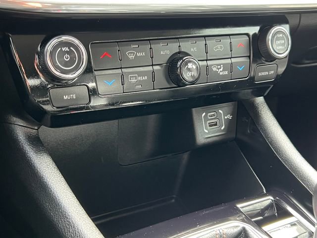 Used 2022 Jeep Compass Limited image 27