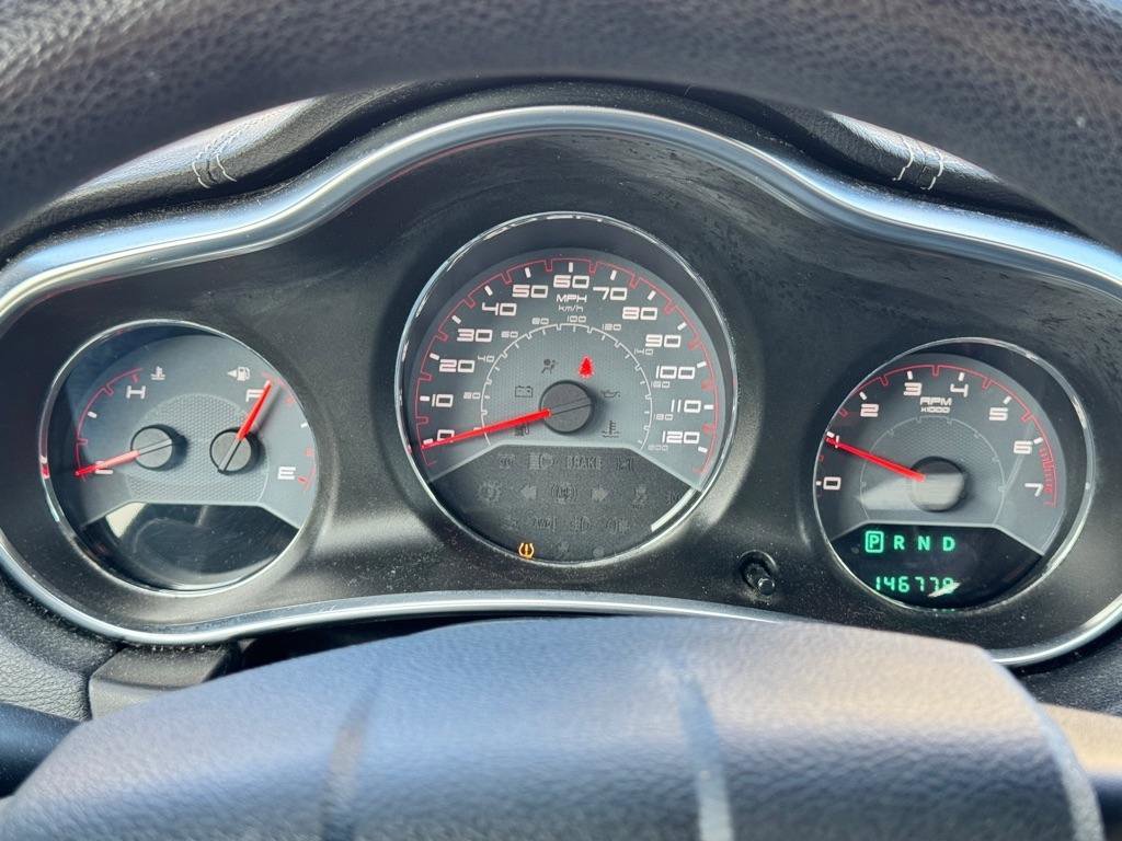 Used 2013 Dodge Avenger SE FWD image 9