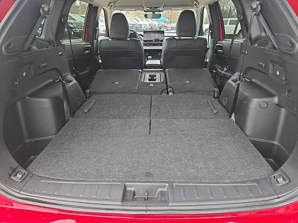 Used 2025 Mitsubishi Outlander SE image 99