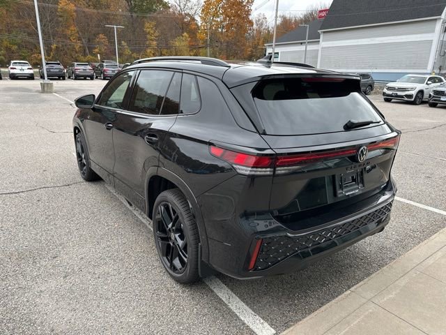 New 2026 Volkswagen Tiguan SE R-Line image 5