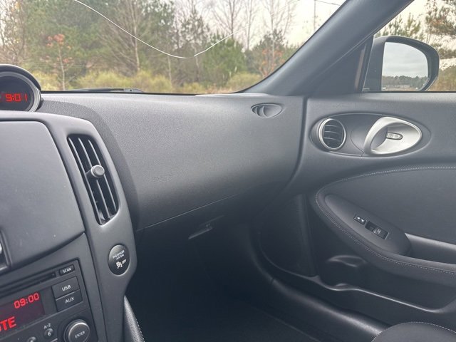 Used 2019 Nissan 370Z Coupe image 17