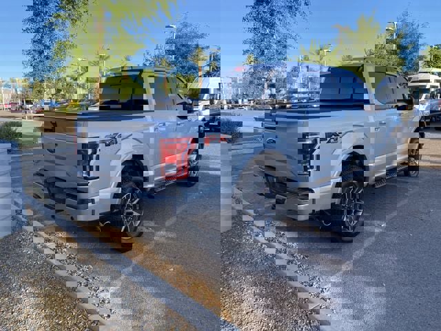 Used 2017 Ford F150 XLT w/ Equipment Group 302A Luxury AWD/4WD image 4