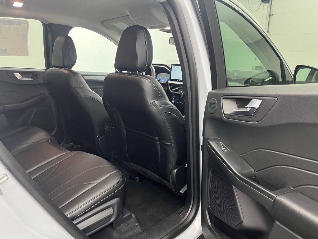 New 2026 Ford Escape SE w/ PHEV Premium Package image 28