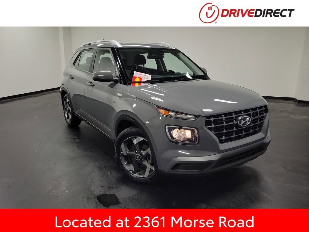 Used 2023 Hyundai Venue SEL image 1