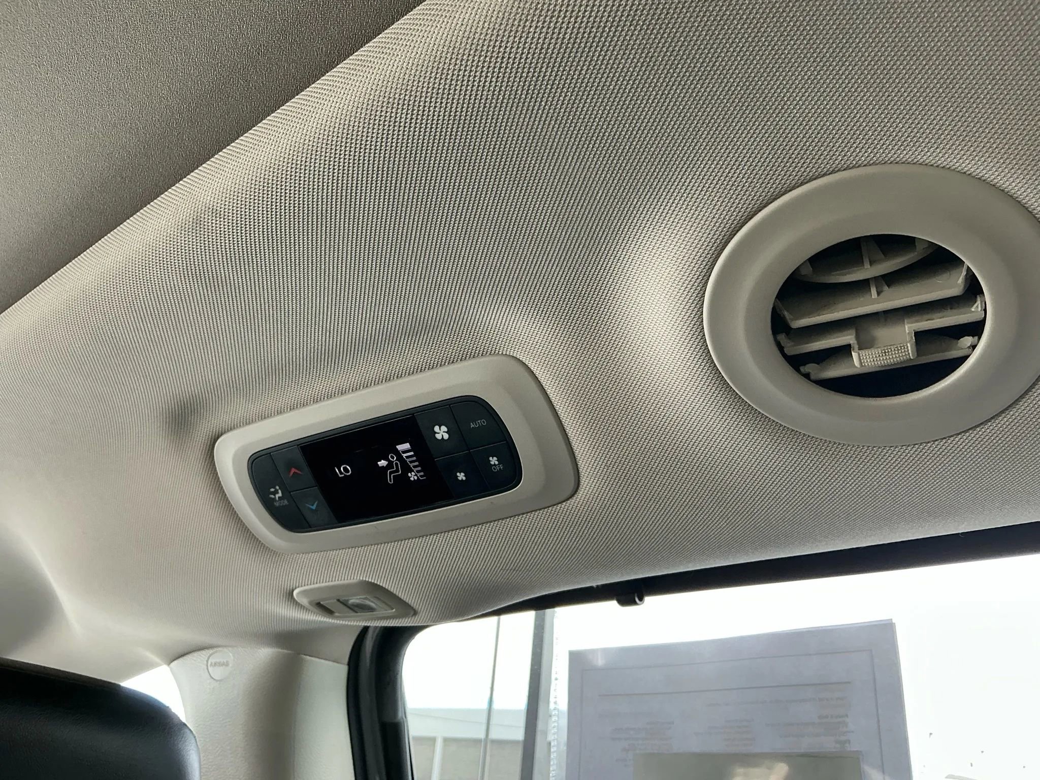 Used 2020 Chrysler Pacifica Limited FWD image 25