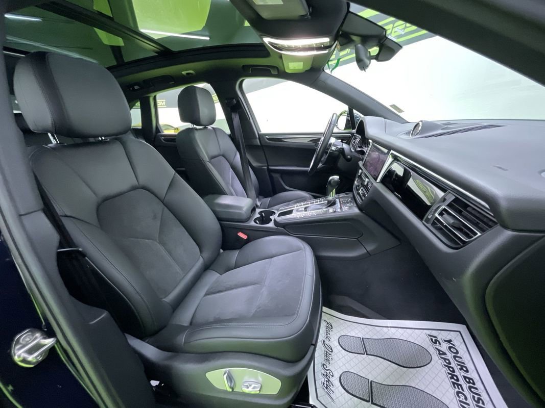 Used 2020 Porsche Macan image 28