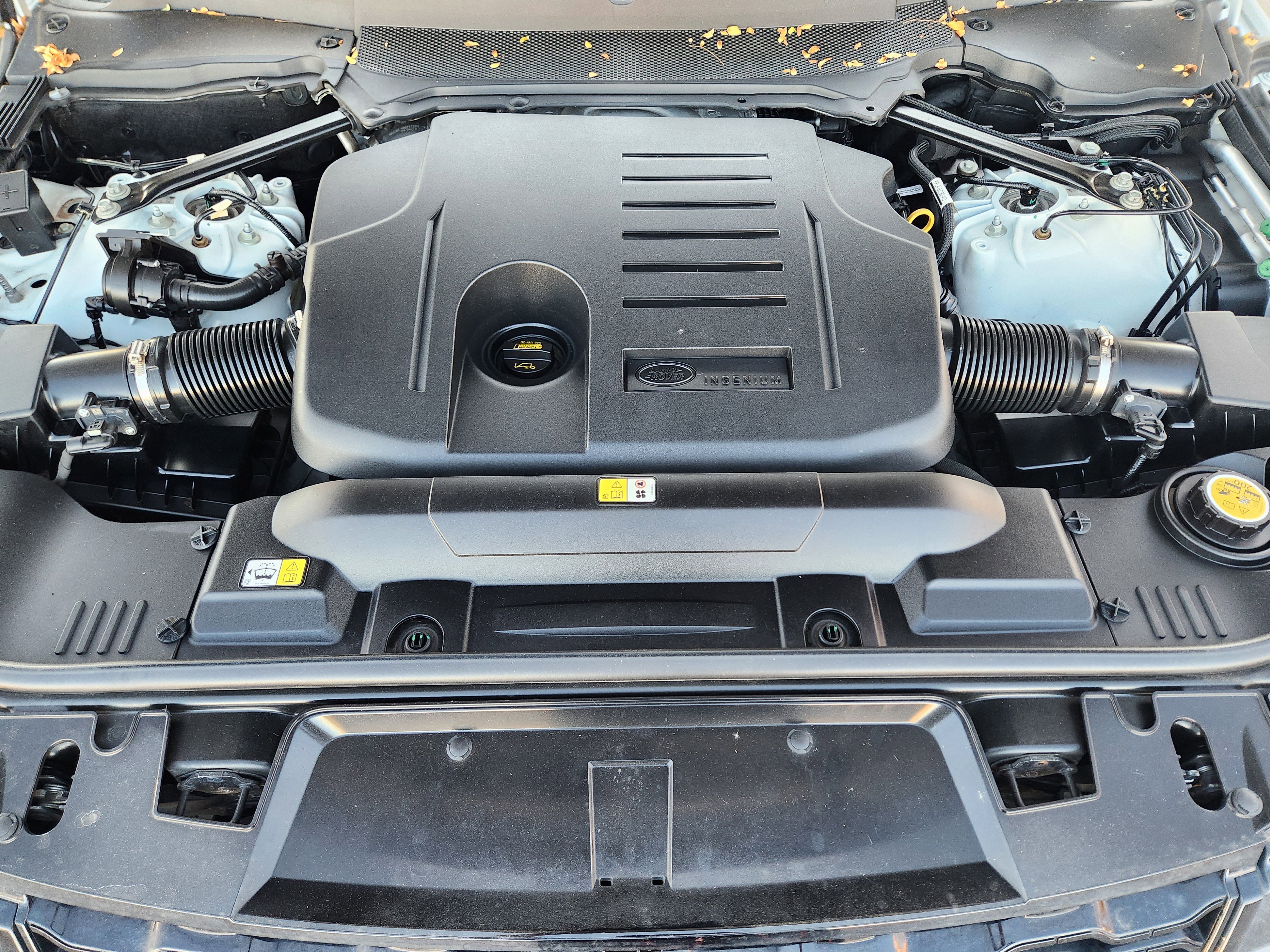 Used 2020 Land Rover Range Rover Sport HST image 27