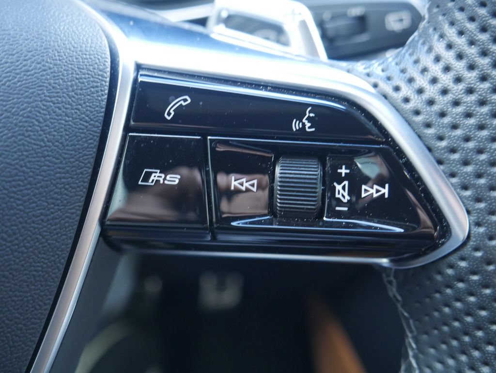 Certified 2024 Audi RS 6 performance AWD/4WD image 40