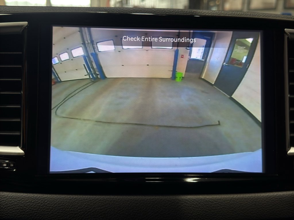 Used 2024 Chrysler Pacifica Touring-L image 29