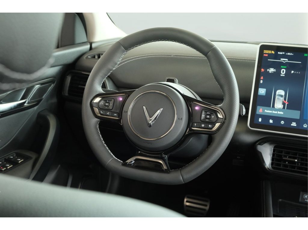 Used 2023 VinFast VF 8 Eco AWD/4WD image 8