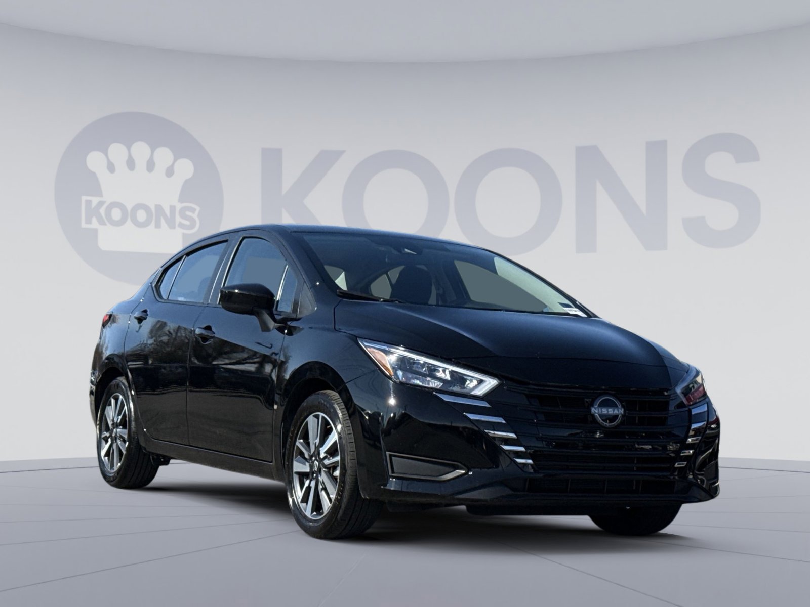 Used 2025 Nissan Versa SV image 10