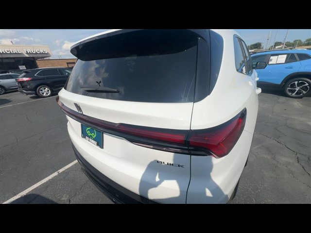 Certified 2025 Buick Enclave Sport Touring w/ Trailering Package, 5000 lbs. FWD image 8