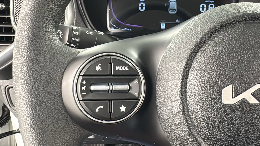 New 2025 Kia Soul LX image 21