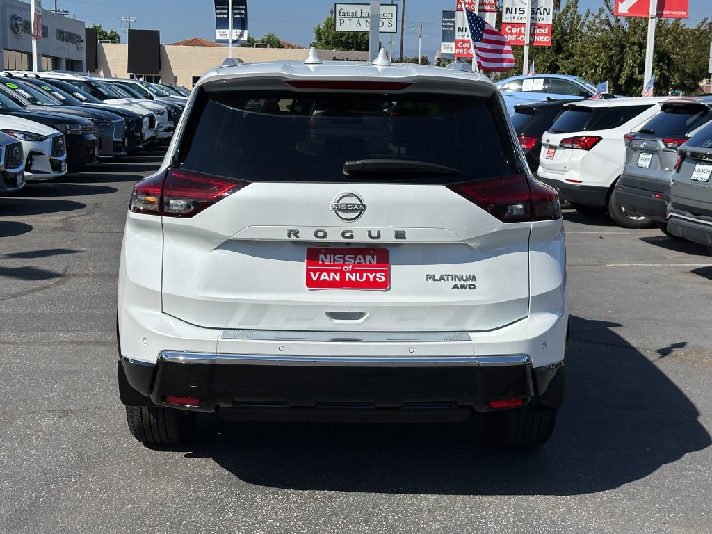 Used 2026 Nissan Rogue Platinum w/ Tech Package AWD/4WD image 5