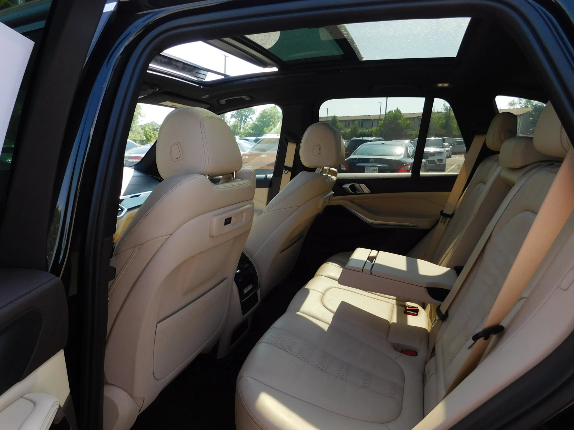 Used 2019 BMW X5 xDrive40i w/ Premium Package 2 AWD/4WD image 14